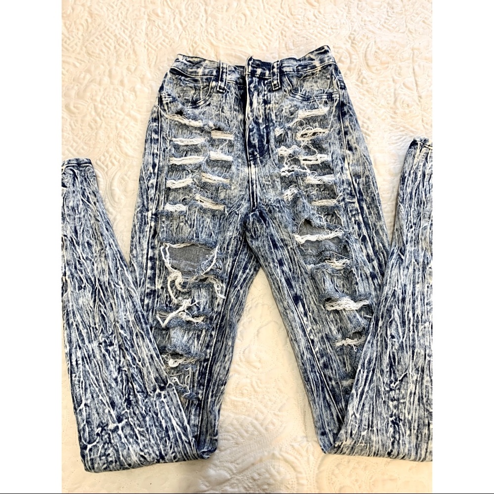 Jeans - Picture 2 of 4